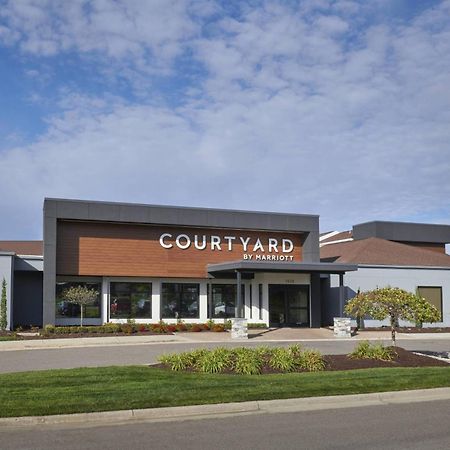 Courtyard By Marriott Detroit Troy Hotel Екстериор снимка